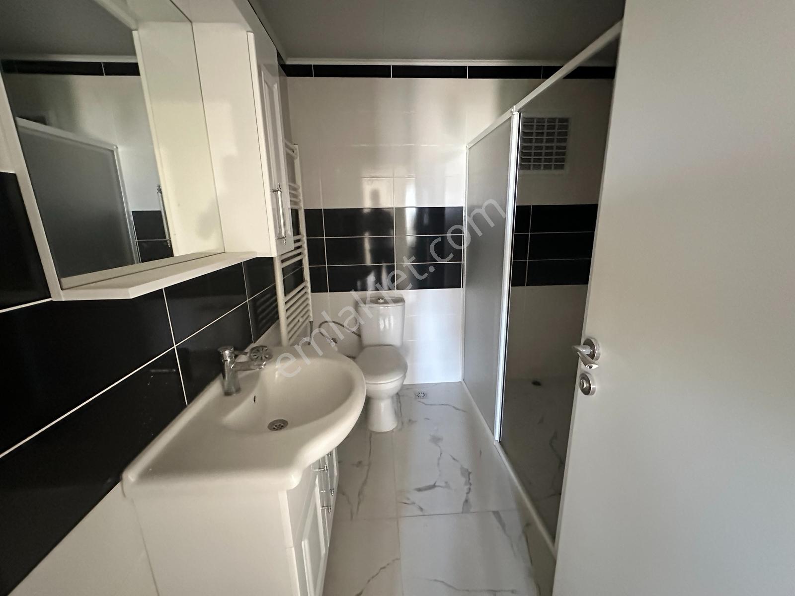 Yeni Rota Emlaktan Daire İçi Yenilenmiş Geniş 4+1 Satılık Daire — fotoğraf 12