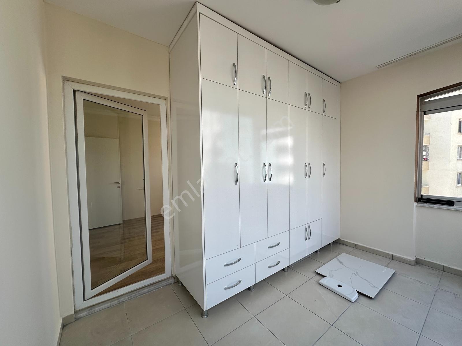 Yeni Rota Emlaktan Daire İçi Yenilenmiş Geniş 4+1 Satılık Daire — fotoğraf 14