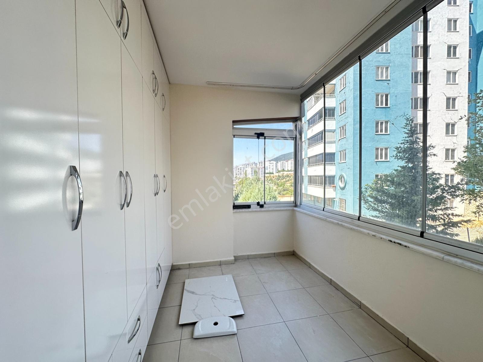 Yeni Rota Emlaktan Daire İçi Yenilenmiş Geniş 4+1 Satılık Daire — fotoğraf 19