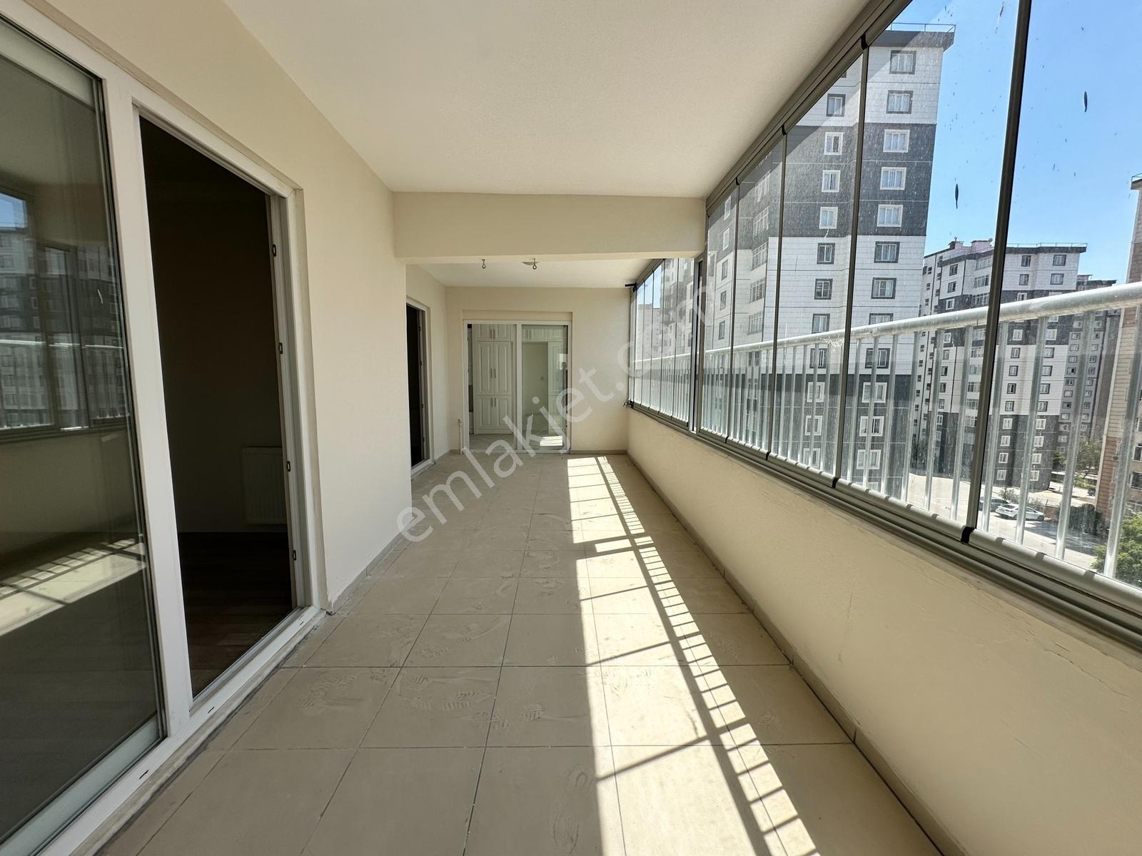 Yeni Rota Emlaktan Daire İçi Yenilenmiş Geniş 4+1 Satılık Daire — fotoğraf 26