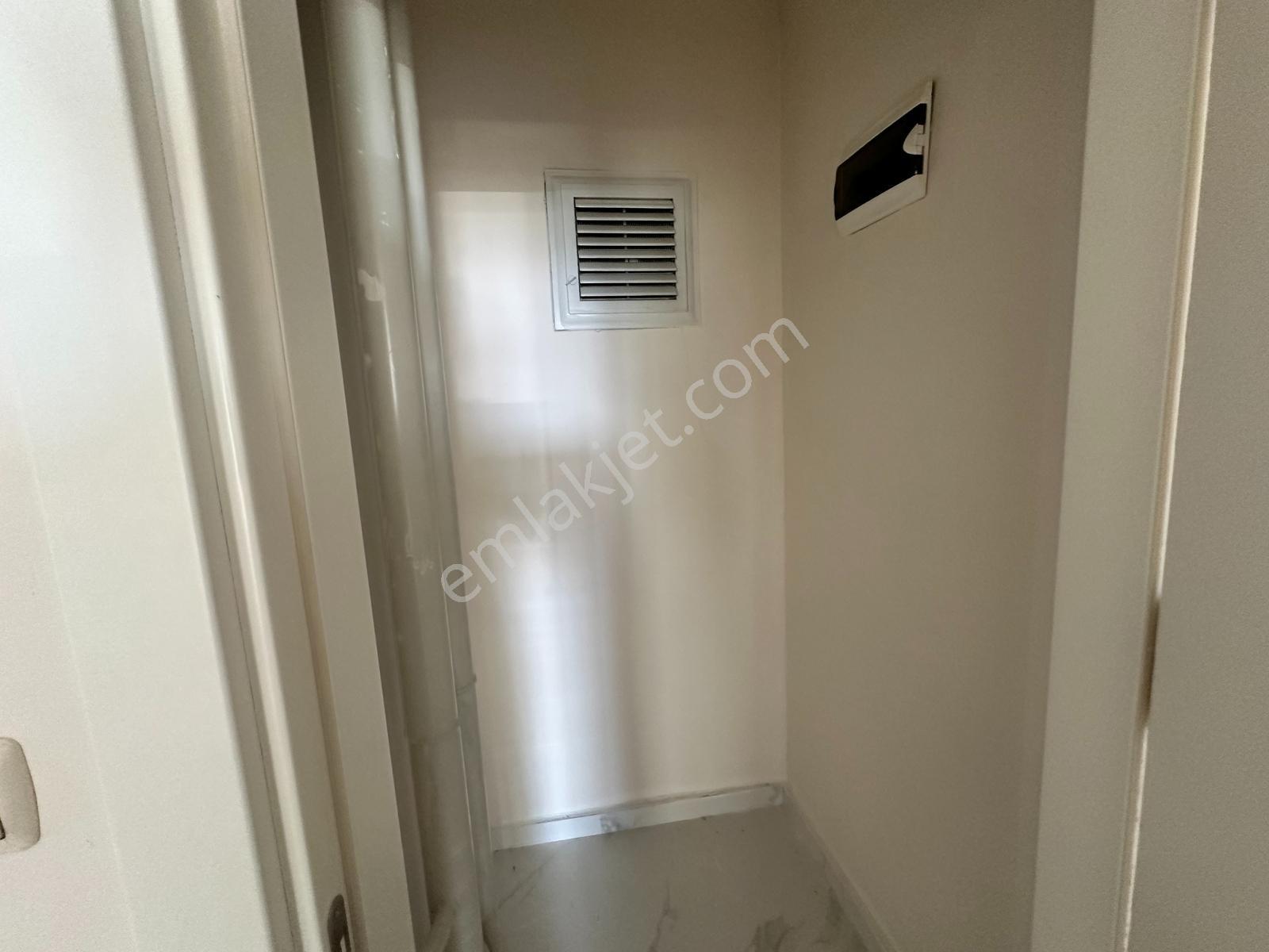 Yeni Rota Emlaktan Daire İçi Yenilenmiş Geniş 4+1 Satılık Daire — fotoğraf 27