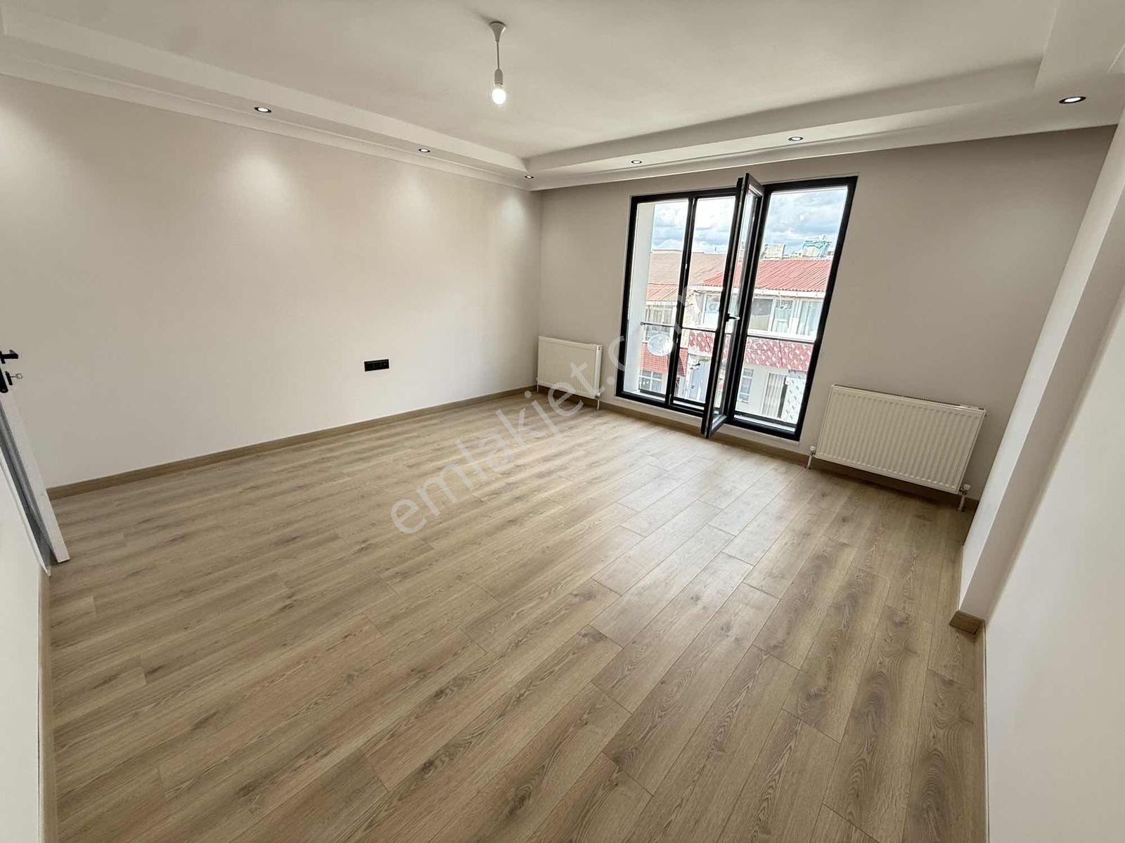 Mercan Emlak'tan Sıfır Asansörlü,balkonlu,tuvalet Banyo Ayrı 2+1 — fotoğraf 7