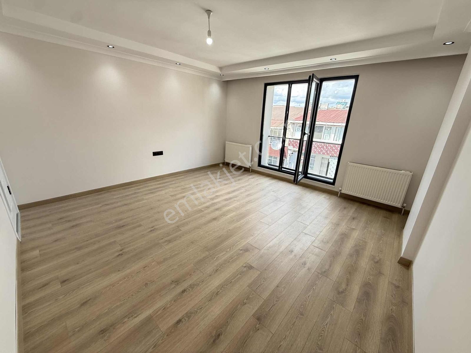 Mercan Emlak'tan Sıfır Asansörlü,balkonlu,tuvalet Banyo Ayrı 2+1 — fotoğraf 8