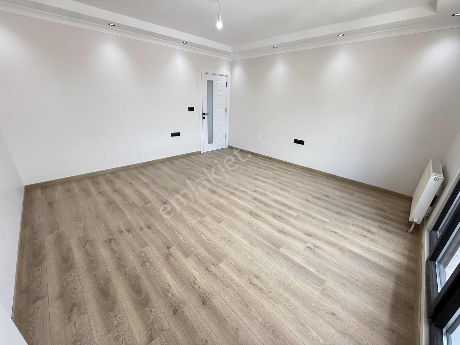 Mercan Emlak'tan Sıfır Asansörlü,balkonlu,tuvalet Banyo Ayrı 2+1 — fotoğraf 11