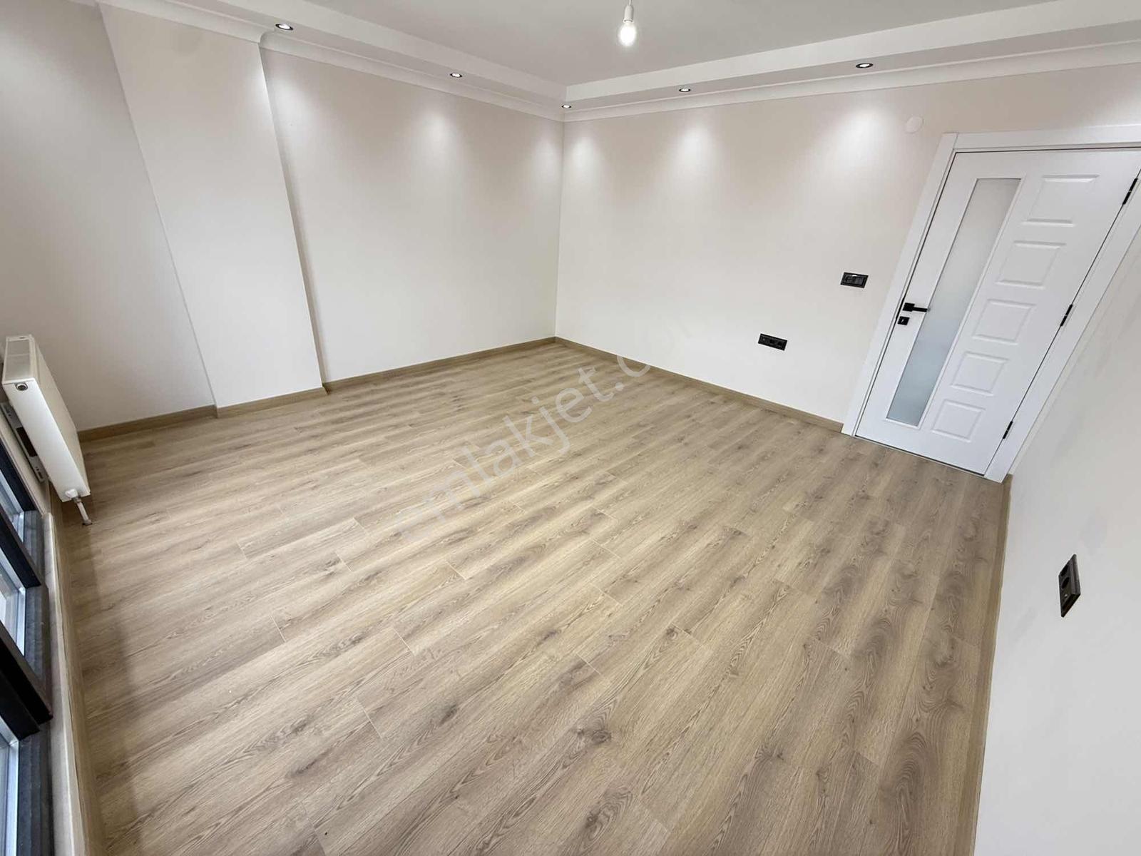 Mercan Emlak'tan Sıfır Asansörlü,balkonlu,tuvalet Banyo Ayrı 2+1 — fotoğraf 13