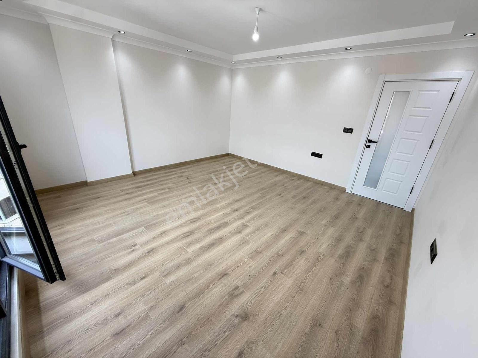 Mercan Emlak'tan Sıfır Asansörlü,balkonlu,tuvalet Banyo Ayrı 2+1 — fotoğraf 14