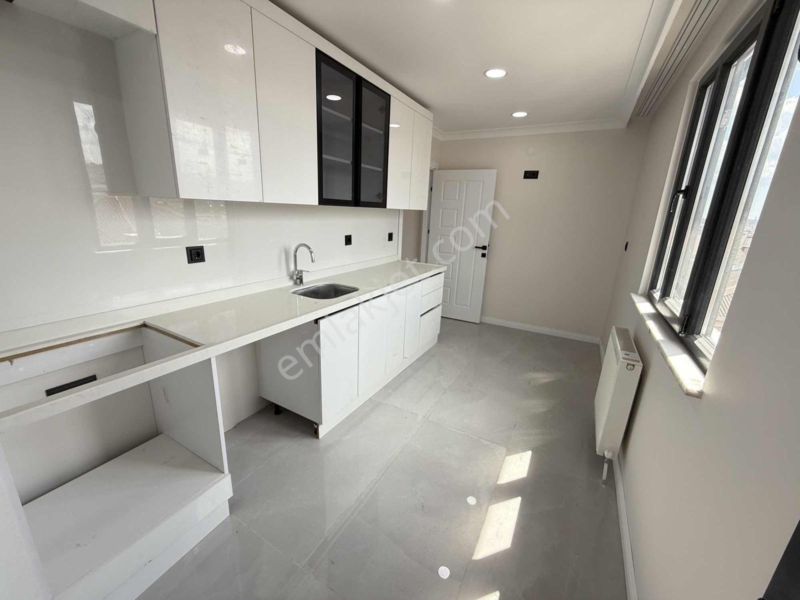 Mercan Emlak'tan Sıfır Asansörlü,balkonlu,tuvalet Banyo Ayrı 2+1 — fotoğraf 21