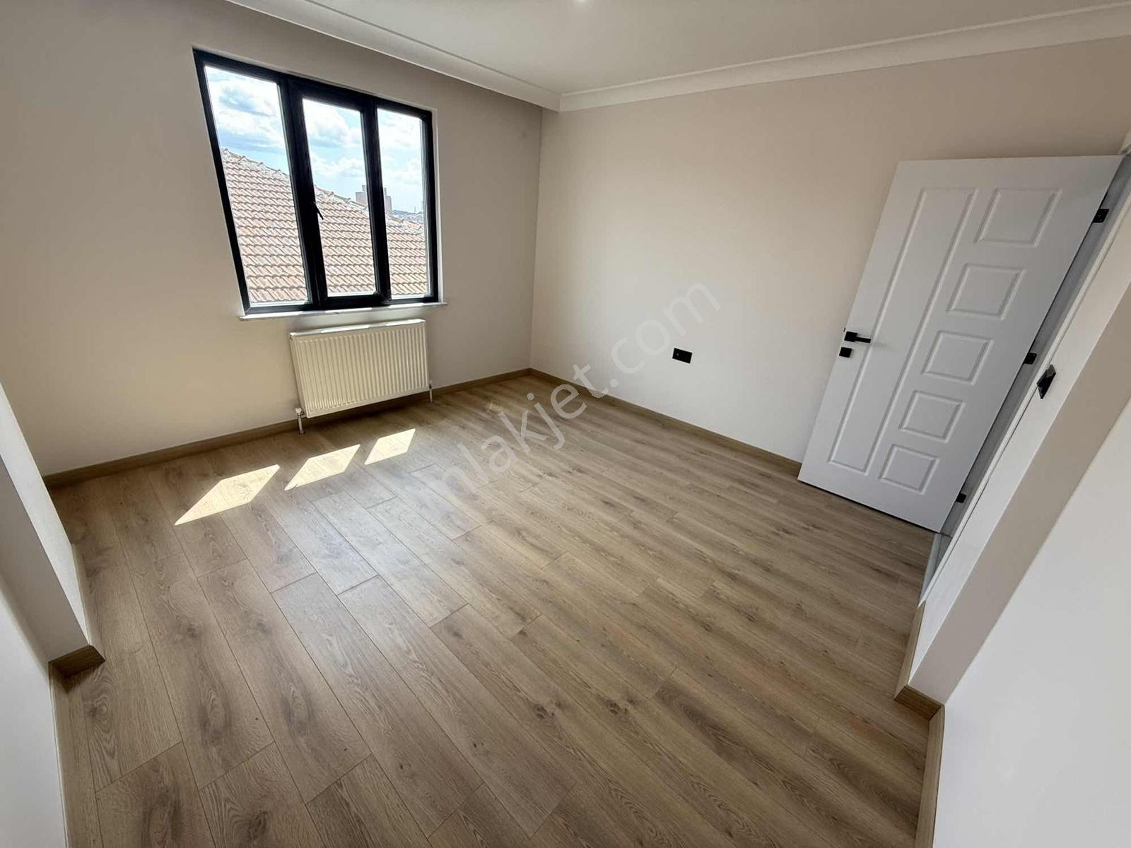 Mercan Emlak'tan Sıfır Asansörlü,balkonlu,tuvalet Banyo Ayrı 2+1 — fotoğraf 28