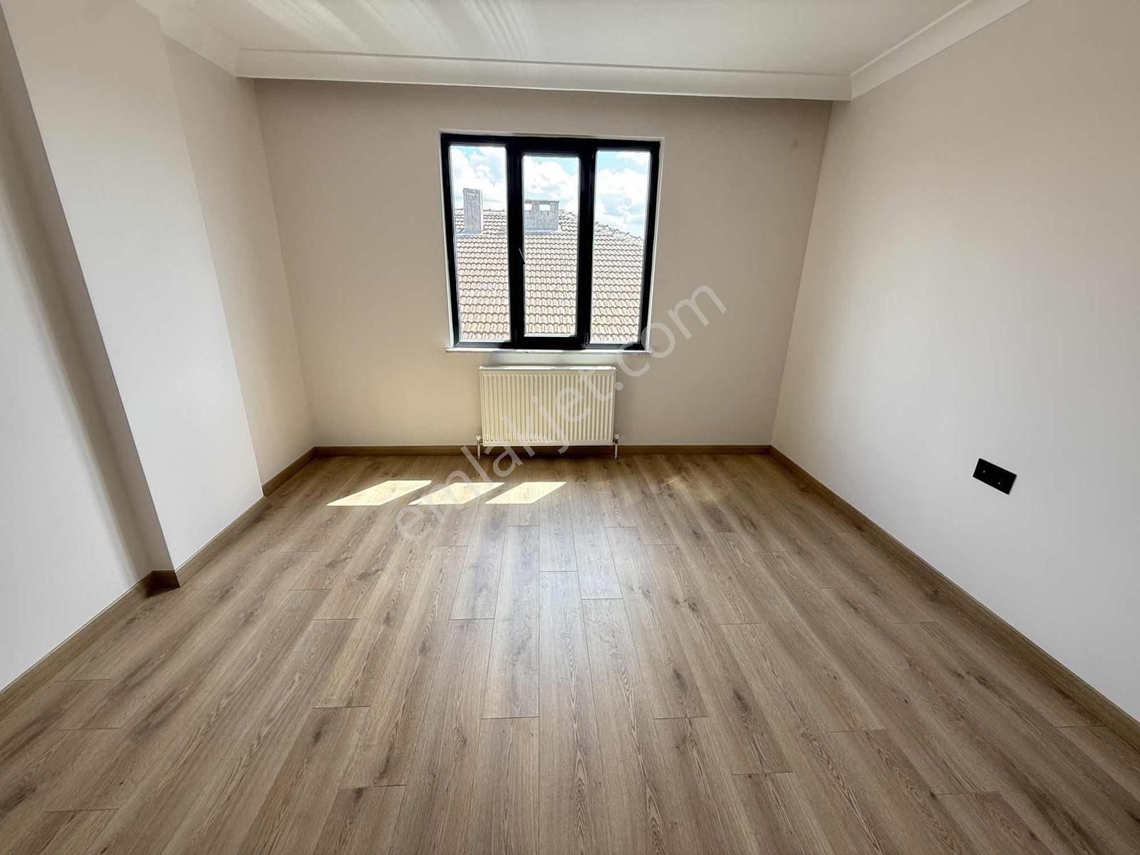 Mercan Emlak'tan Sıfır Asansörlü,balkonlu,tuvalet Banyo Ayrı 2+1 — fotoğraf 30