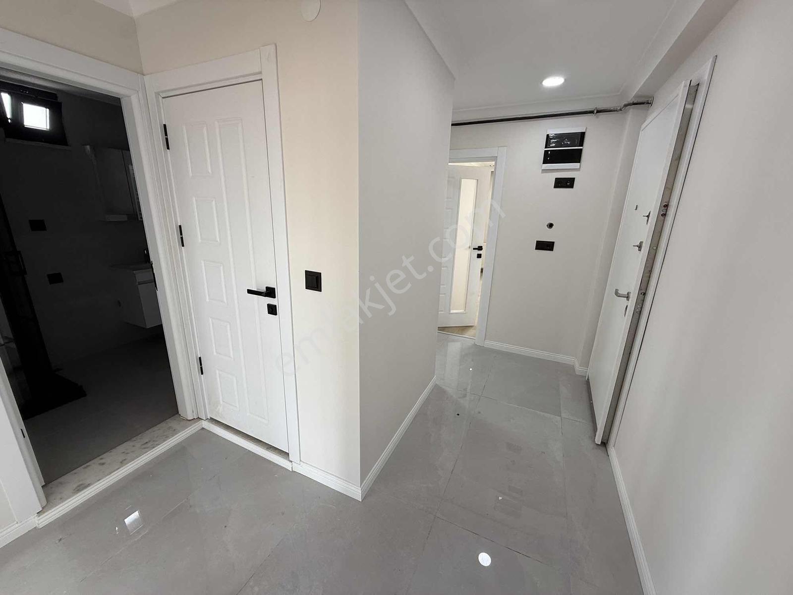 Mercan Emlak'tan Sıfır Asansörlü,balkonlu,tuvalet Banyo Ayrı 2+1 — fotoğraf 38