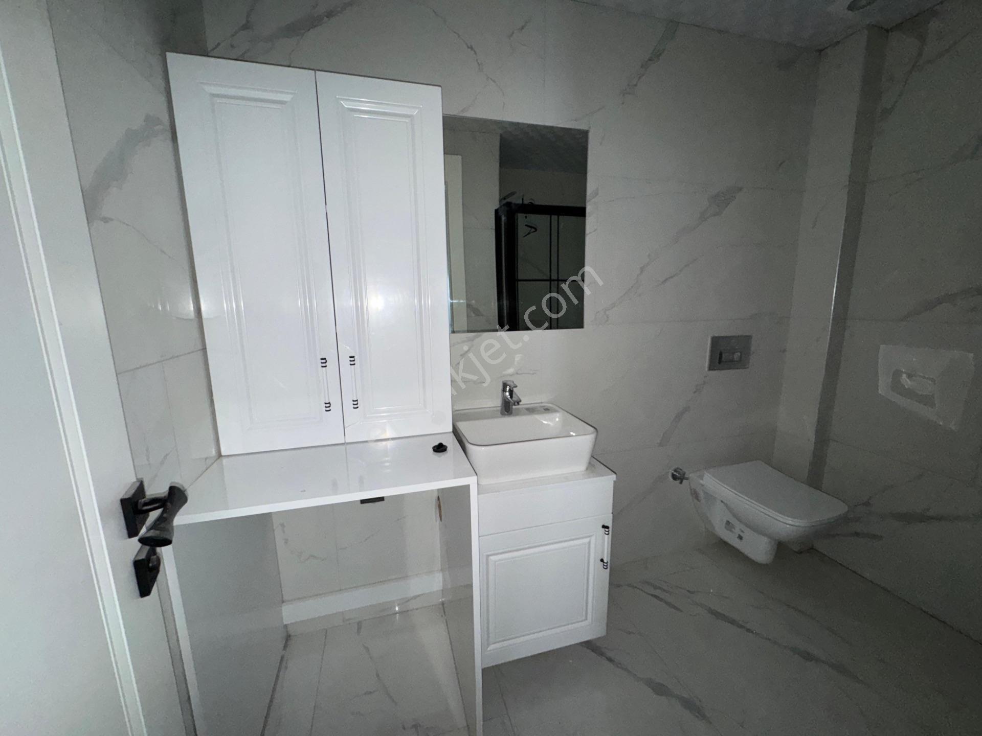 Kuşadası Davutlar Merkez Sıfır 2+1 Daire — fotoğraf 9