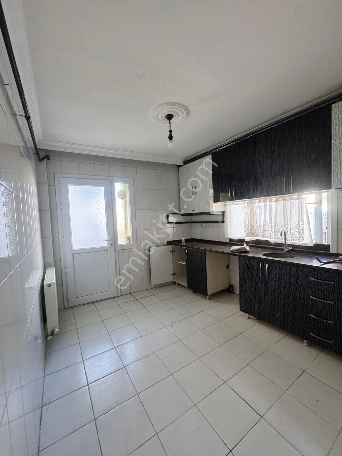 Eymen Emlaktan Selvilitepe Mh Satılık 2+1 Arakat Doğalgazlı Daire — fotoğraf 2