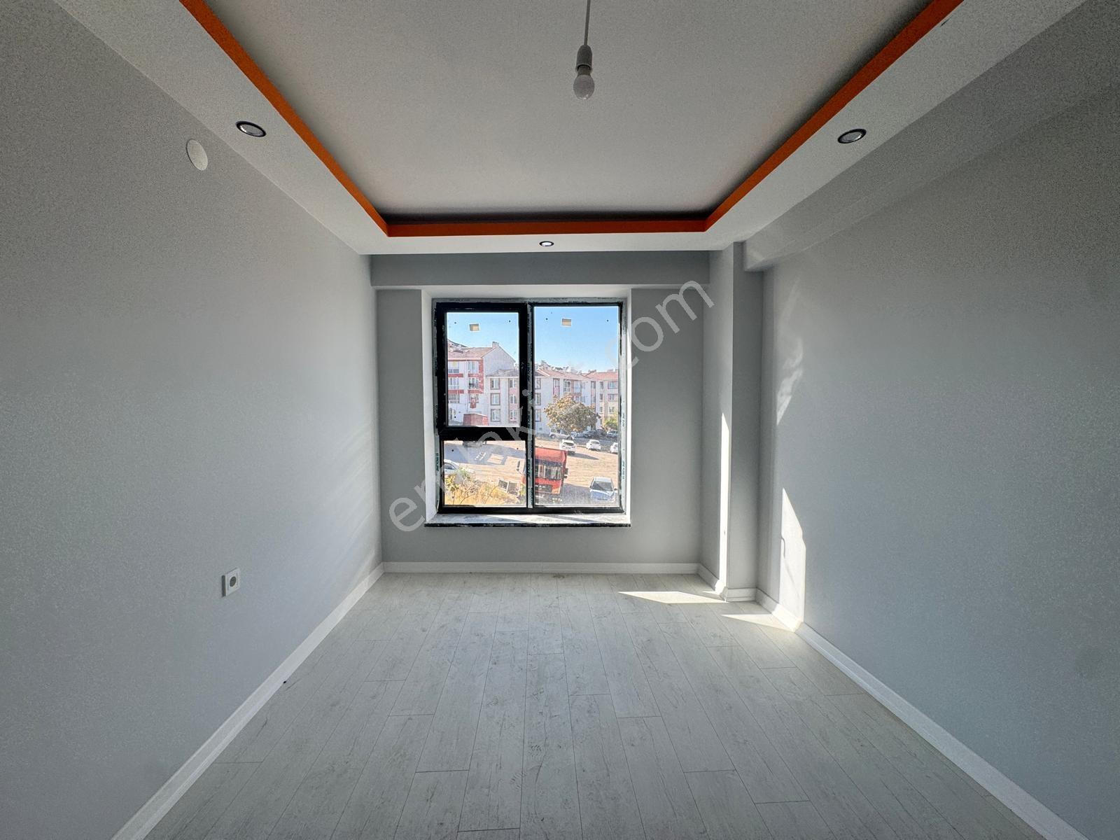 Rba Gayrimenkul'den Emek Mahallesi'nde Satılık 2+0 Daireler — fotoğraf 2