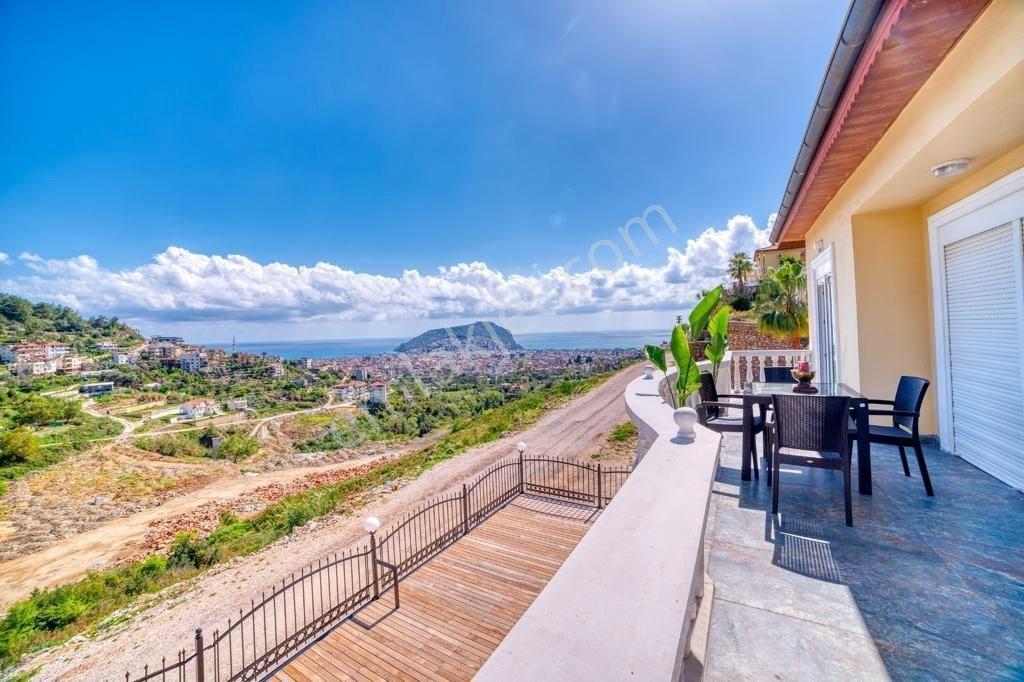 Alanya Tepe’de Kapanmaz Panoramik Deniz Ve Kale Manzaralı Lüks 3+1 Daire — fotoğraf 2