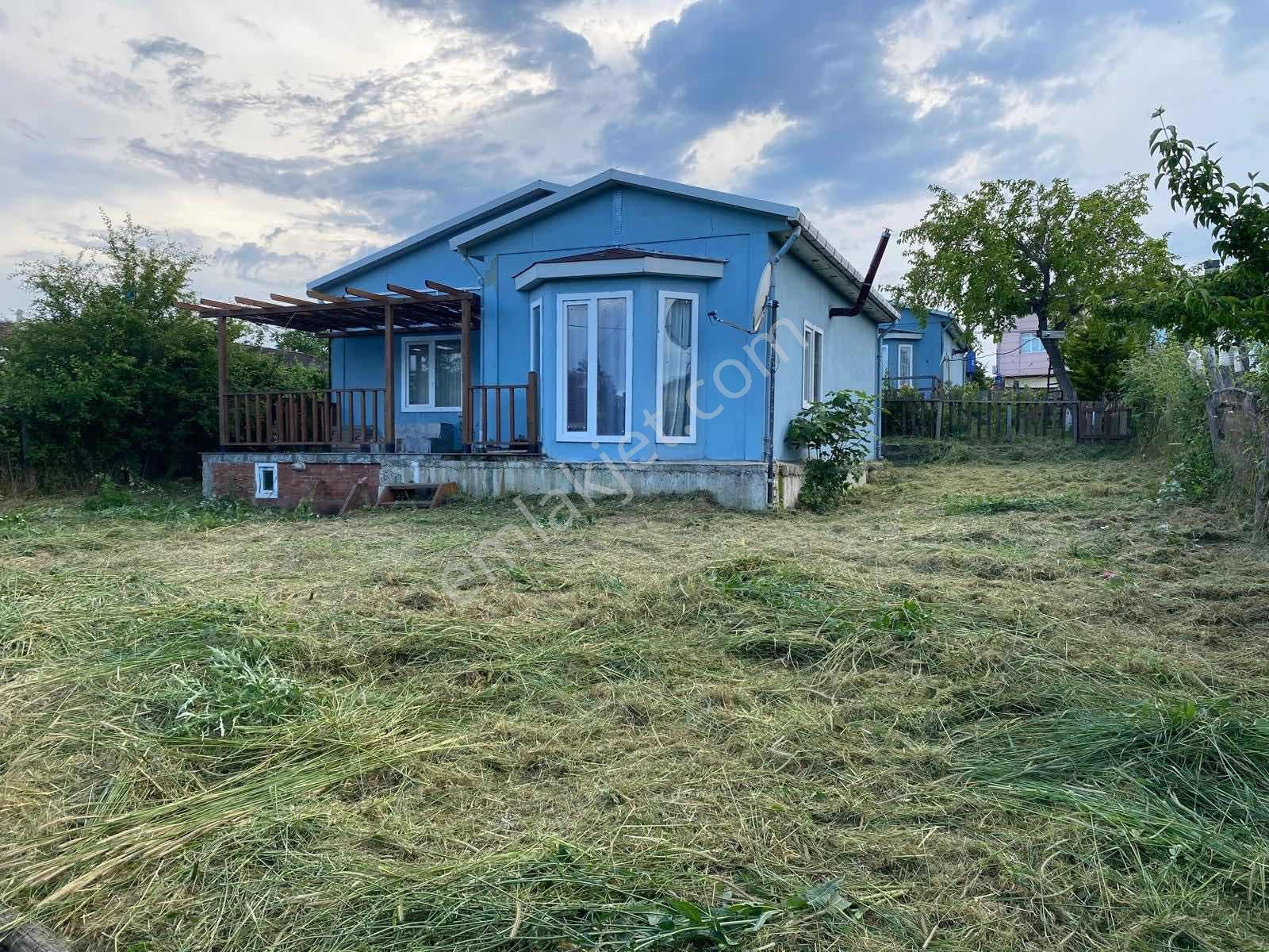 Suna Çelik'Ten Beğendik Köyünde Satılık Müstakil Bahçeli Ev