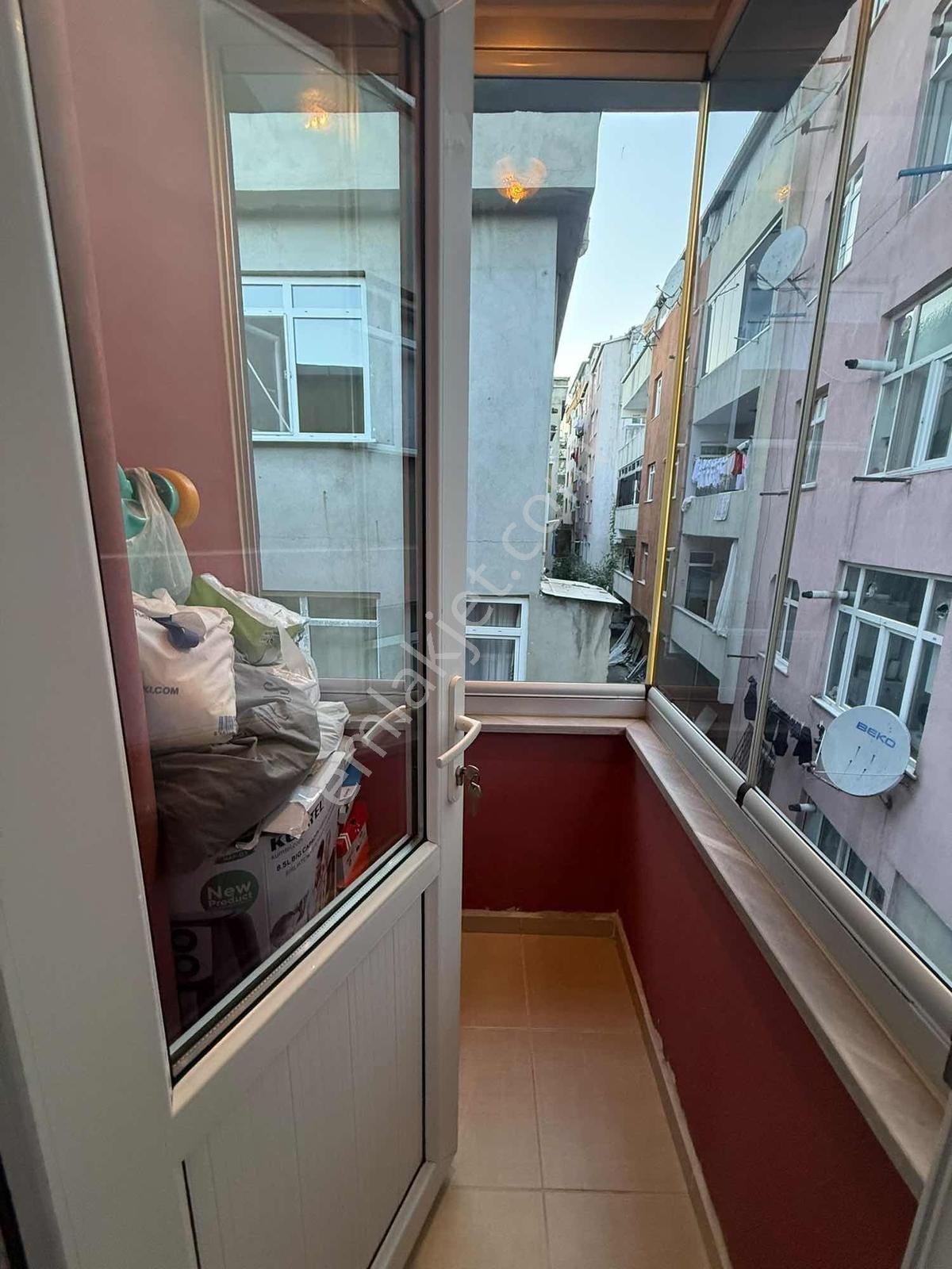 Mercan Emlak'tan 75 Yıl Da Çift Balkonlu 2+1 Satılık Daire — fotoğraf 23
