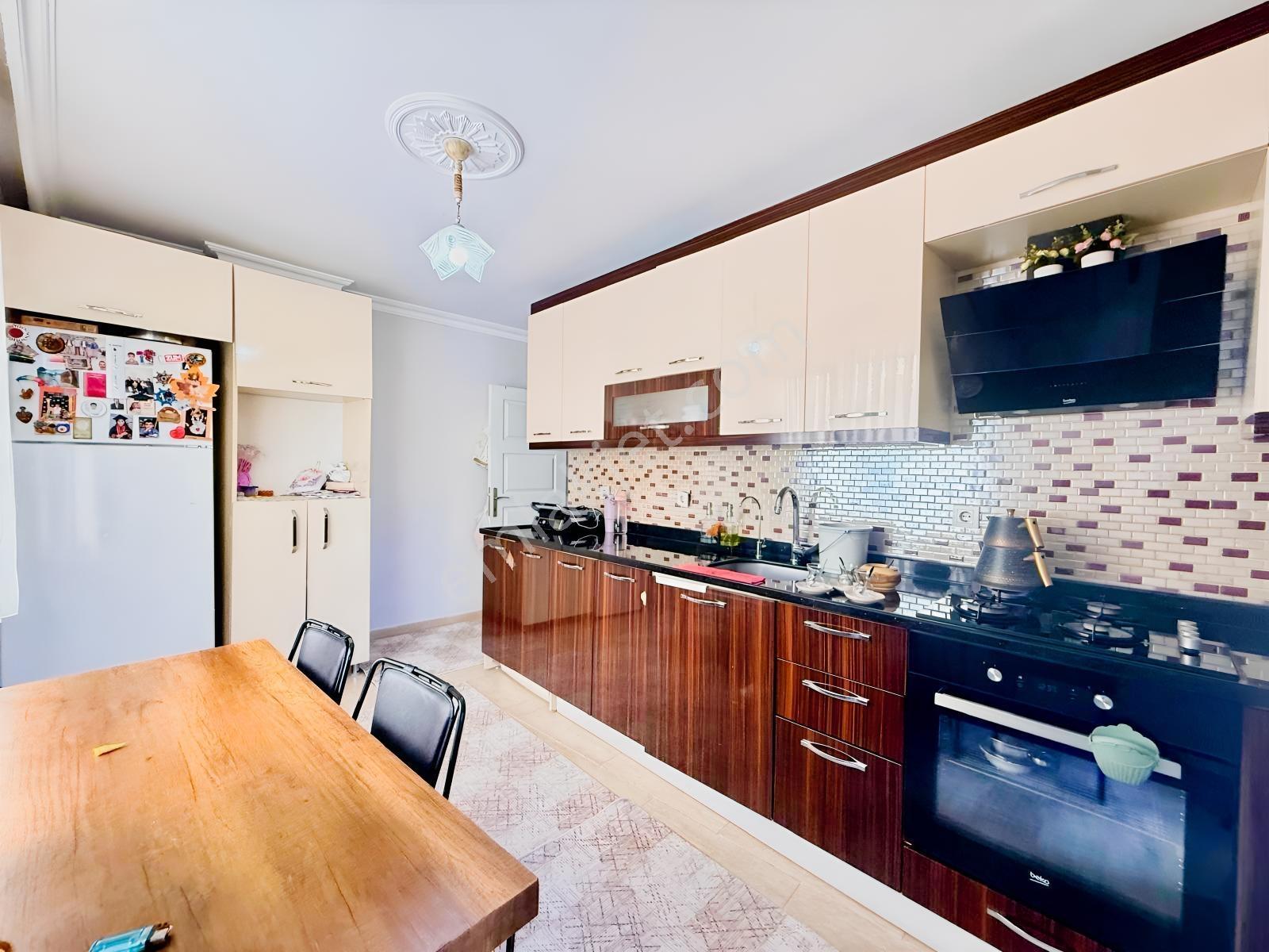 75 Yıl Mah. Satılık 2+1 Daire, 90M², Krediye Uygun
