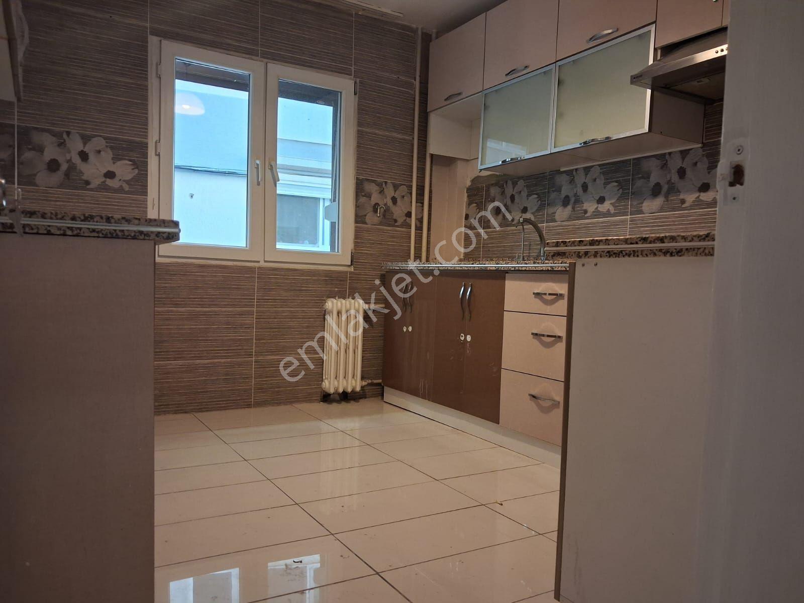 İzmir Göztepe'de 3+1 Geniş Ve Kullanışlı Satılık Daire — fotoğraf 15