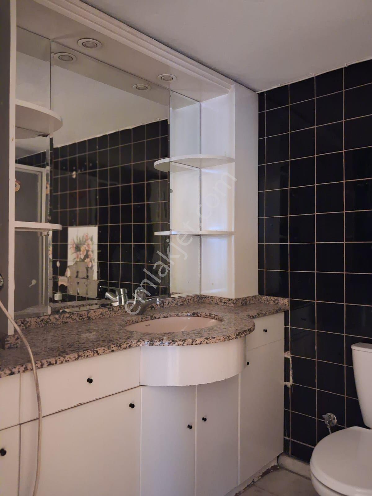 İzmir Göztepe'de 3+1 Geniş Ve Kullanışlı Satılık Daire — fotoğraf 16
