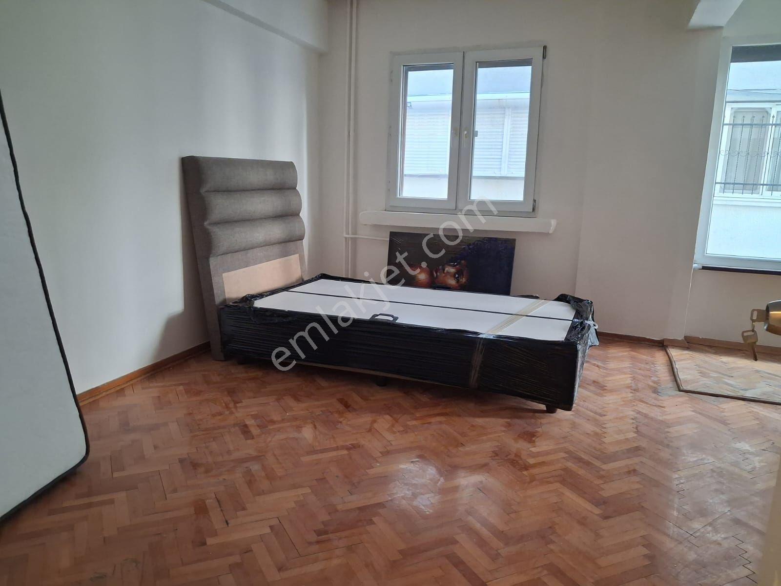 İzmir Göztepe'de 3+1 Geniş Ve Kullanışlı Satılık Daire — fotoğraf 17