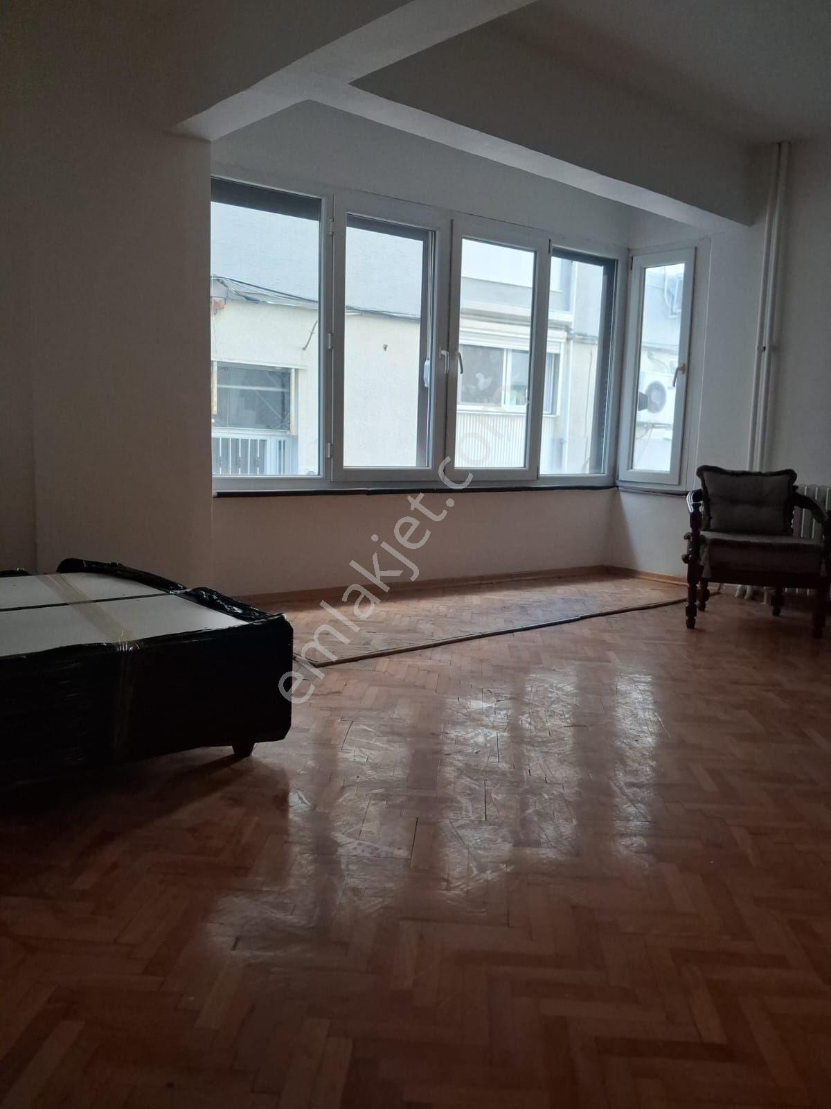 İzmir Göztepe'de 3+1 Geniş Ve Kullanışlı Satılık Daire — fotoğraf 21
