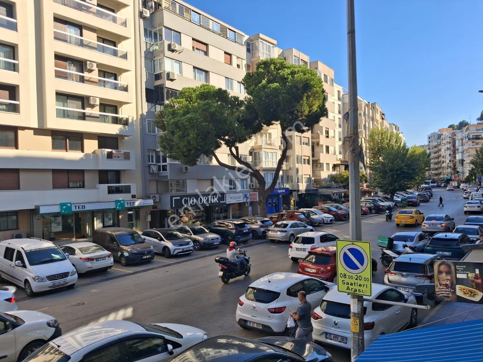 İzmir Göztepe'de 3+1 Geniş Ve Kullanışlı Satılık Daire — fotoğraf 33