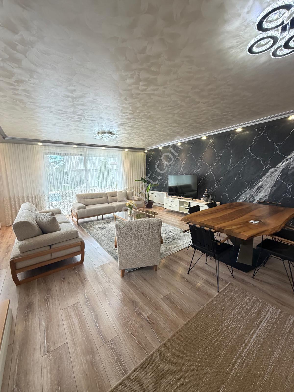 Silivri Kınalıda Denize Yakın Yüzme Havuzlu Satılık Eşyalı Villa — fotoğraf 12