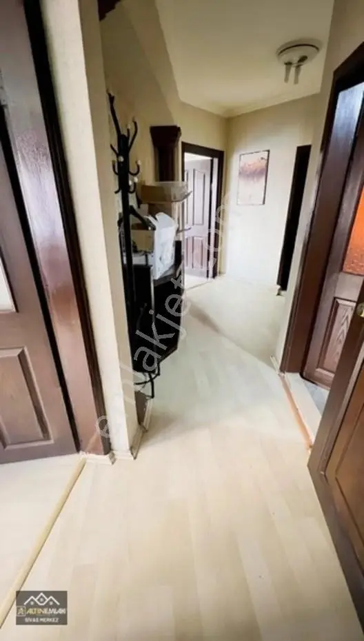 Altın Emlak Satıyor! Çarşıda Fırsat! Ofis-daire! — fotoğraf 2