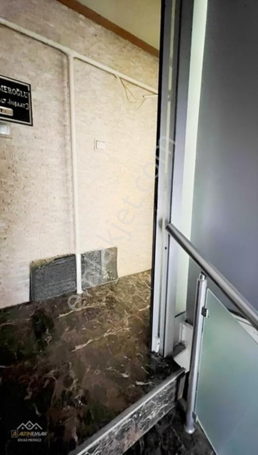 Altın Emlak Satıyor! Çarşıda Fırsat! Ofis-daire! — fotoğraf 18