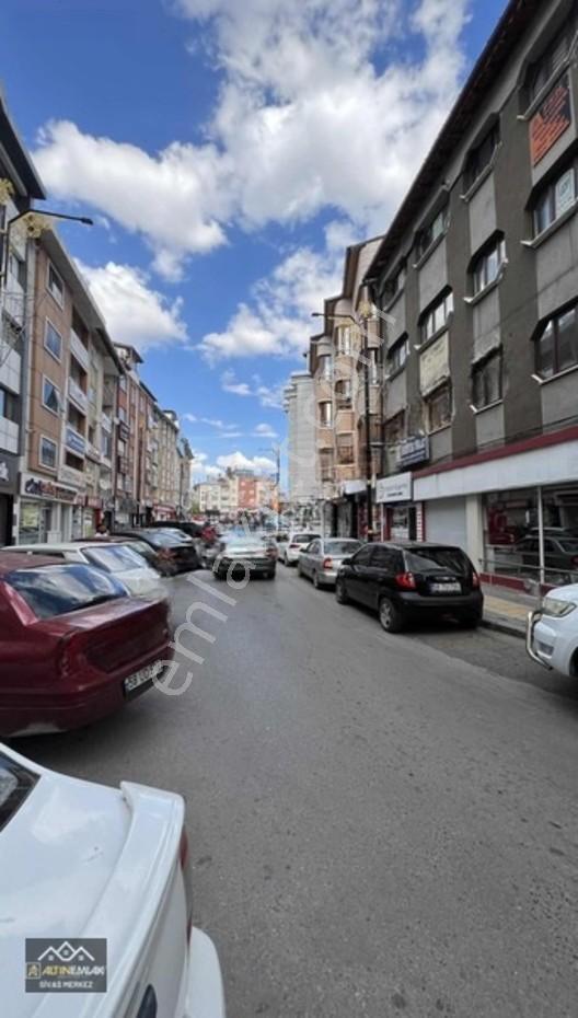 Altın Emlak Satıyor! Çarşıda Fırsat! Ofis-daire! — fotoğraf 21
