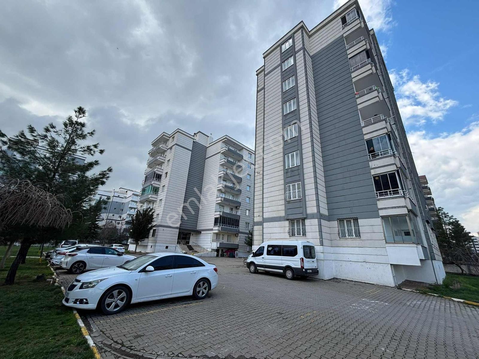 Eras Gayrimenkul'Den Havaalanı Civarı Satılık 3+1 Daire
