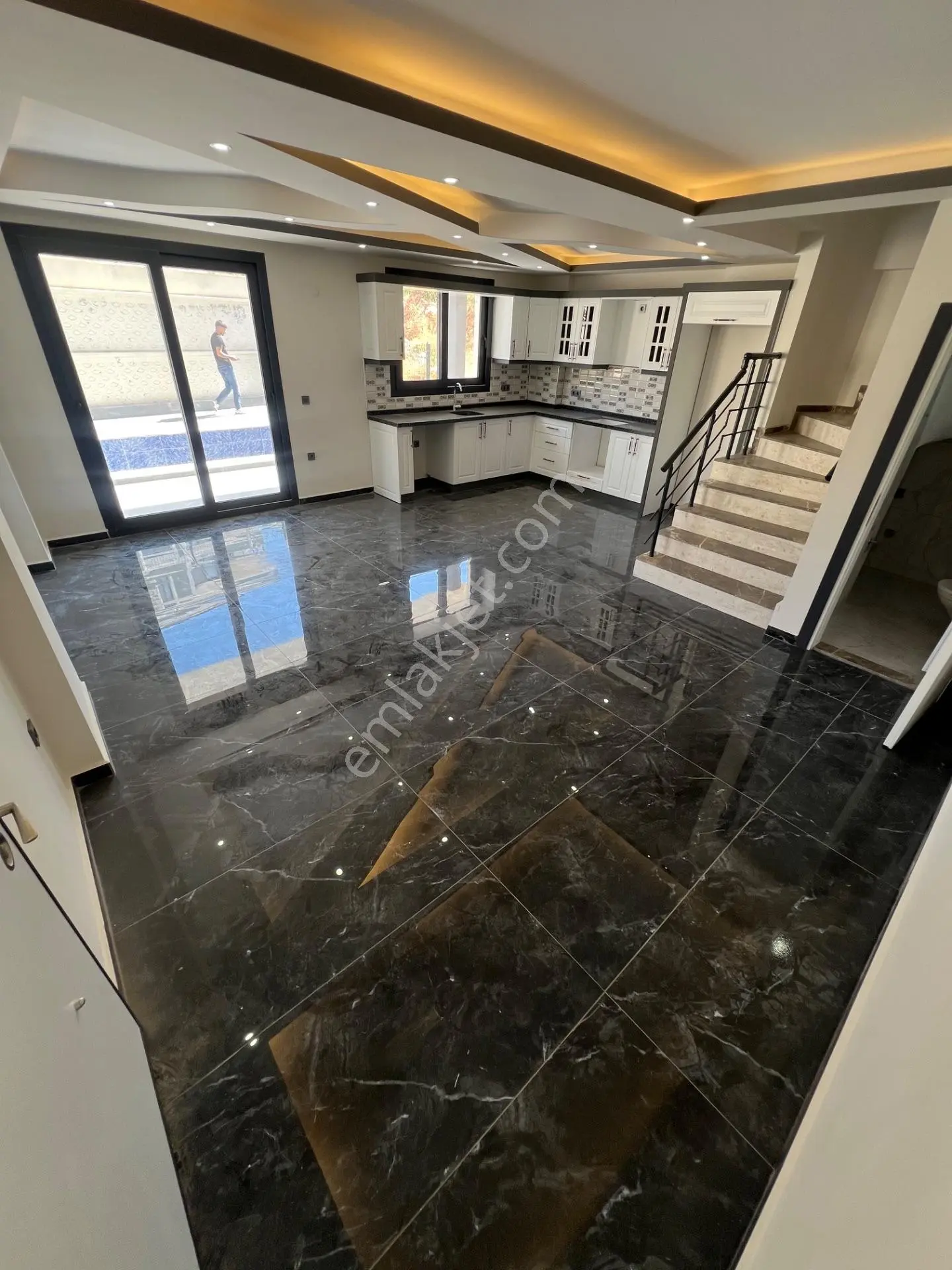 Didim Efeler Mahallesi'nde 4+1 Havuzlu Satılık Villa — fotoğraf 6