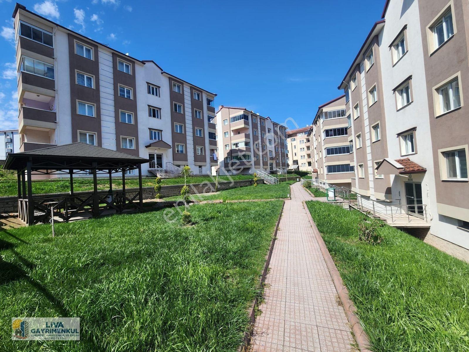 Karabük Safranbolu Emek Mahallesinde Merkezi Konumda Satılık 3+1 Daire — fotoğraf 2