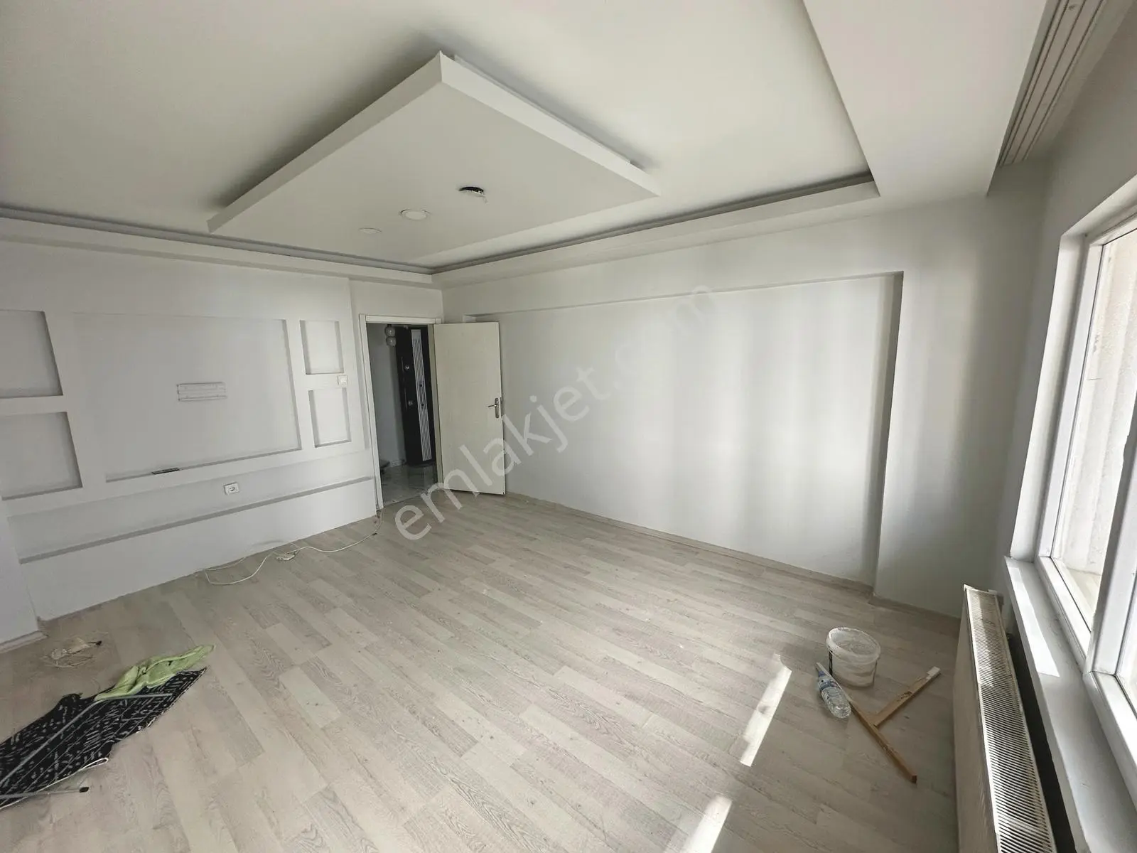 Anadolu Cad. Yakını Çift Balkonlu Ara Kat Konumunda 2+1 Satılık — fotoğraf 4