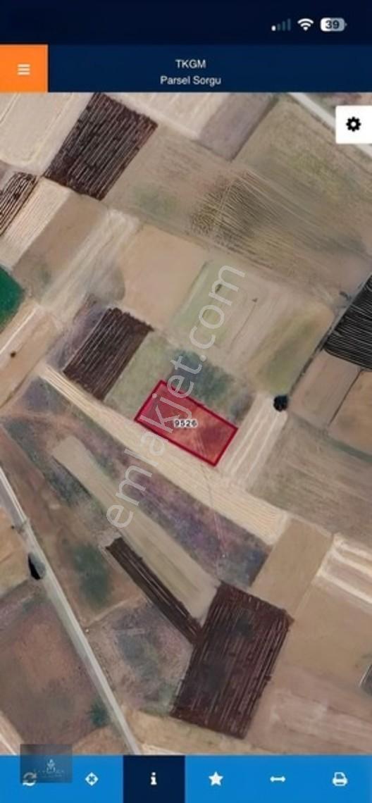 Yeşilova Büyükyakada 975 M² Uygun Fiyatlı Yatırımlık Tarla! — fotoğraf 2