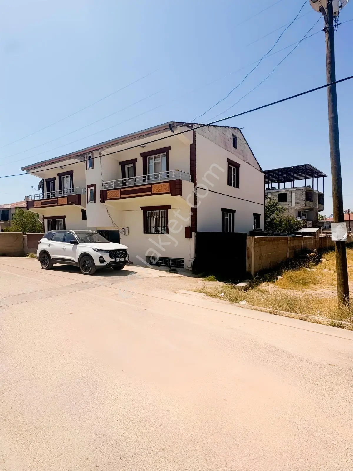 Satılık 2 Katlı Müstakil Ev İmarlı İfrazlı Yol Cepheli Yatırımlı — fotoğraf 3
