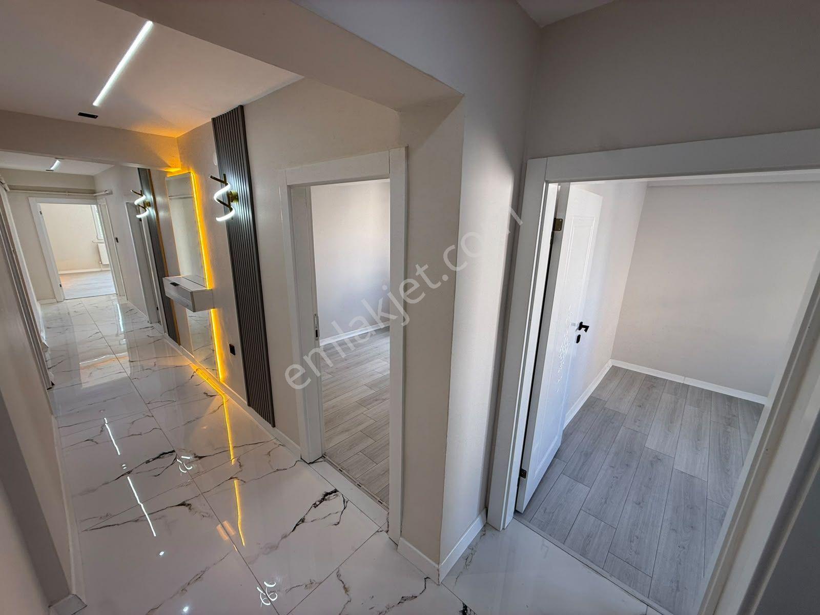 M.ç Emlak Tan Andiçen Mah 2 Ara Katta Salon Bagımsız Ön Cephe 3+1 Full+full Yapılı Satlık Daire — fotoğraf 2