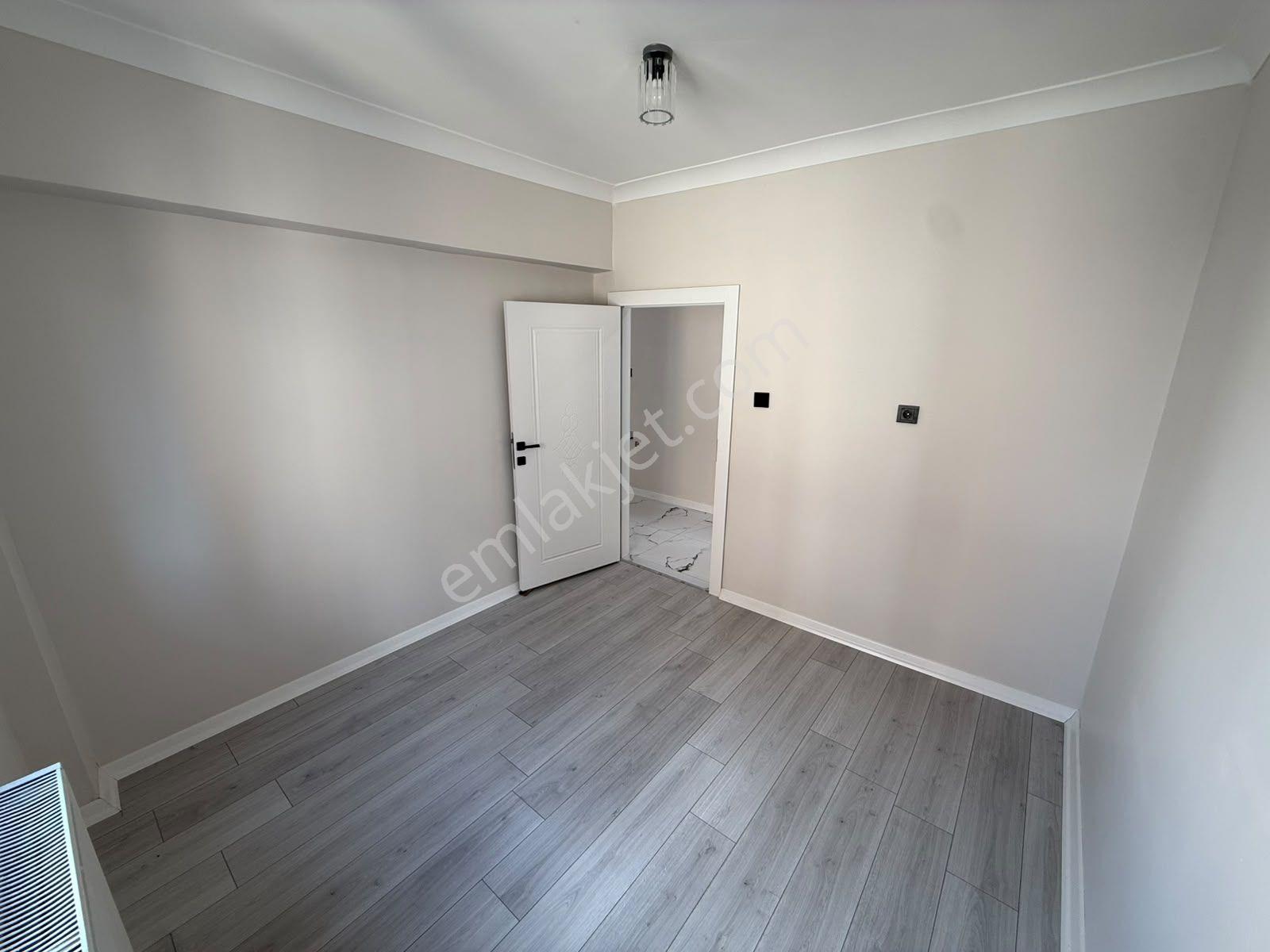 M.ç Emlak Tan Andiçen Mah 2 Ara Katta Salon Bagımsız Ön Cephe 3+1 Full+full Yapılı Satlık Daire — fotoğraf 3