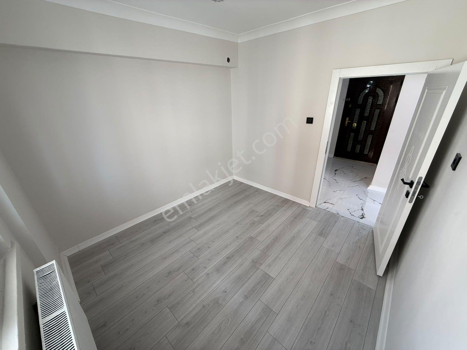 M.ç Emlak Tan Andiçen Mah 2 Ara Katta Salon Bagımsız Ön Cephe 3+1 Full+full Yapılı Satlık Daire — fotoğraf 9