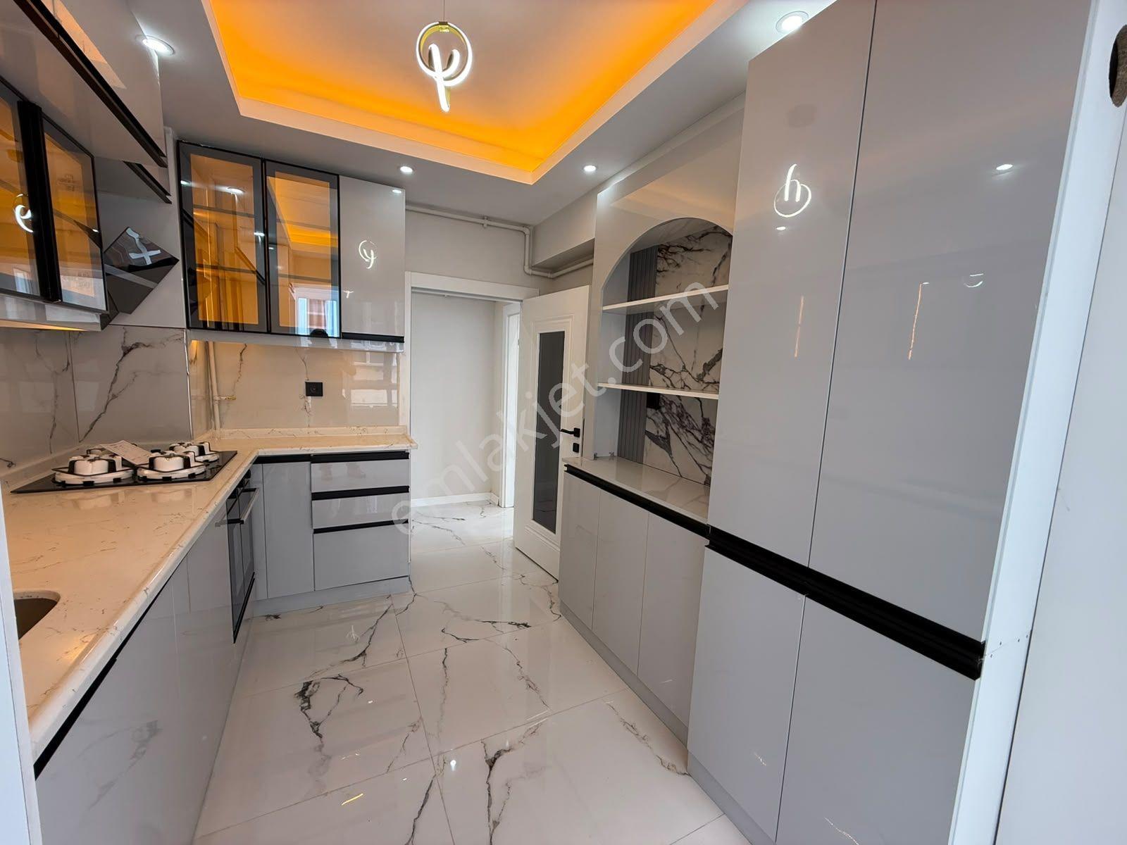 M.ç Emlak Tan Andiçen Mah 2 Ara Katta Salon Bagımsız Ön Cephe 3+1 Full+full Yapılı Satlık Daire — fotoğraf 20