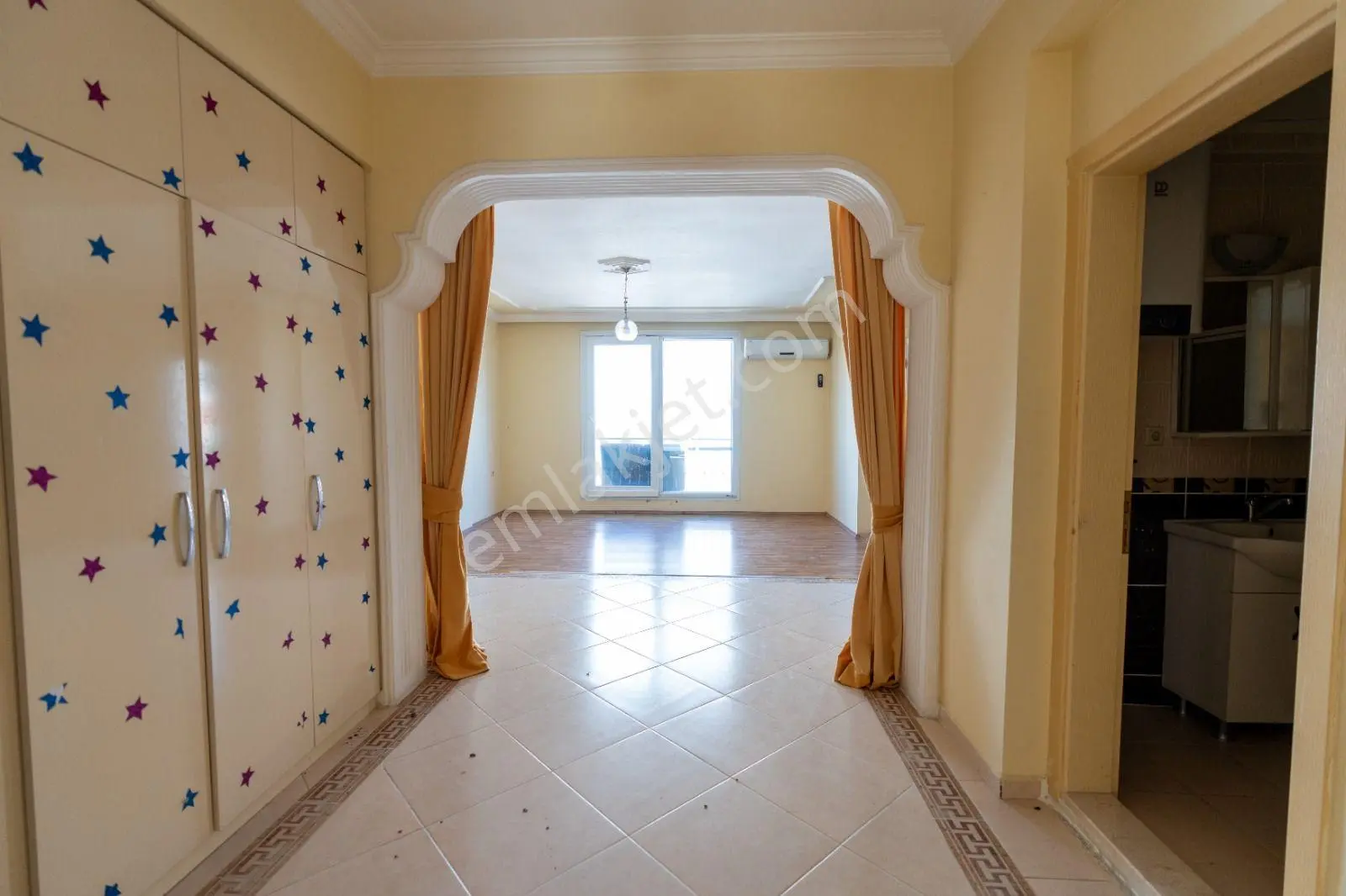 Kuşadasi Marinada Bakımlı 2+1 Daire — fotoğraf 11