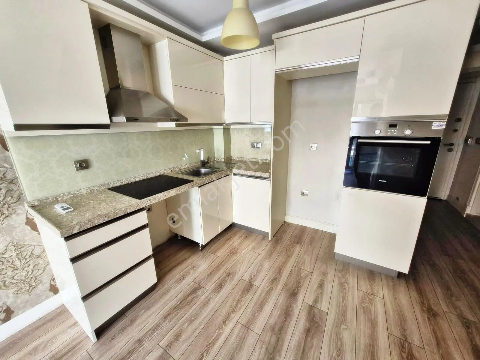 Aktif'ten Akçay'da Satılık Yüzme Havuzlu Otoparklı Harika 2+1 Dublex — fotoğraf 4