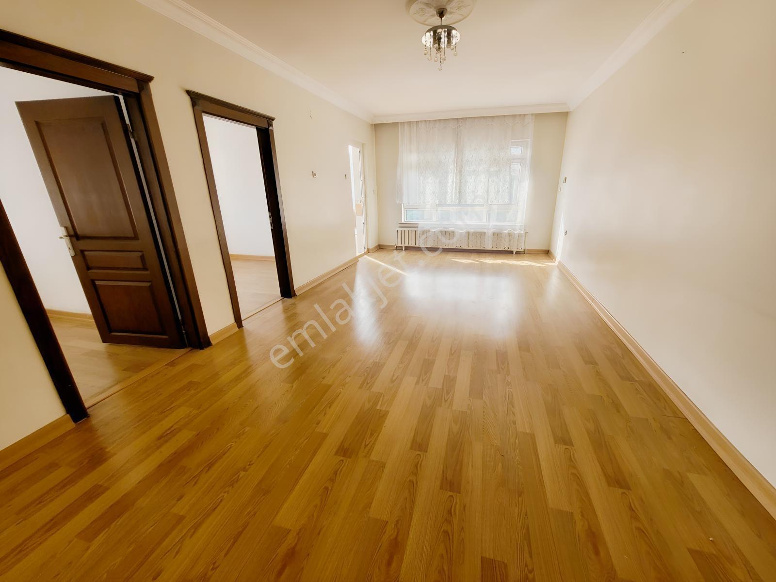 Ayvalı Rozet Sokakta 3+1 125 M2 Güneybatı Ferah Cepheli Daire ! — fotoğraf 9