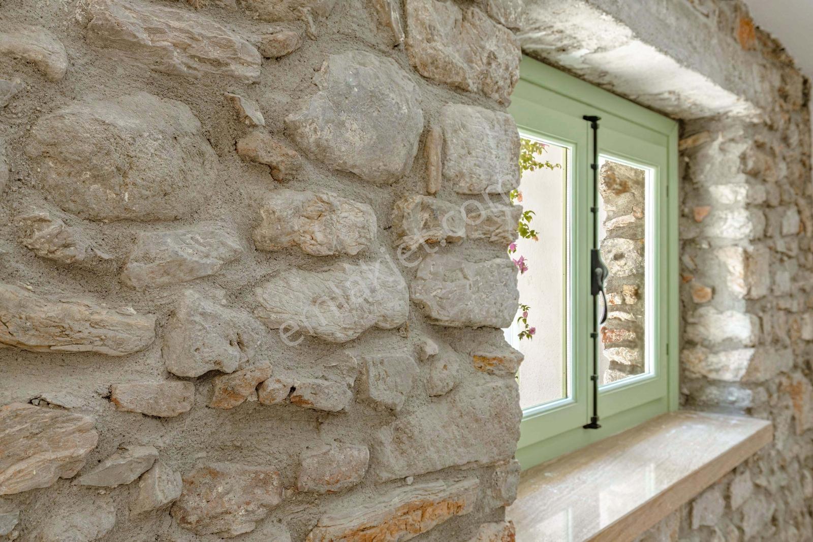 Marina Ve Kale Manzaralı Yenilenmiş Otantik Bodrum Taş Evi — fotoğraf 9