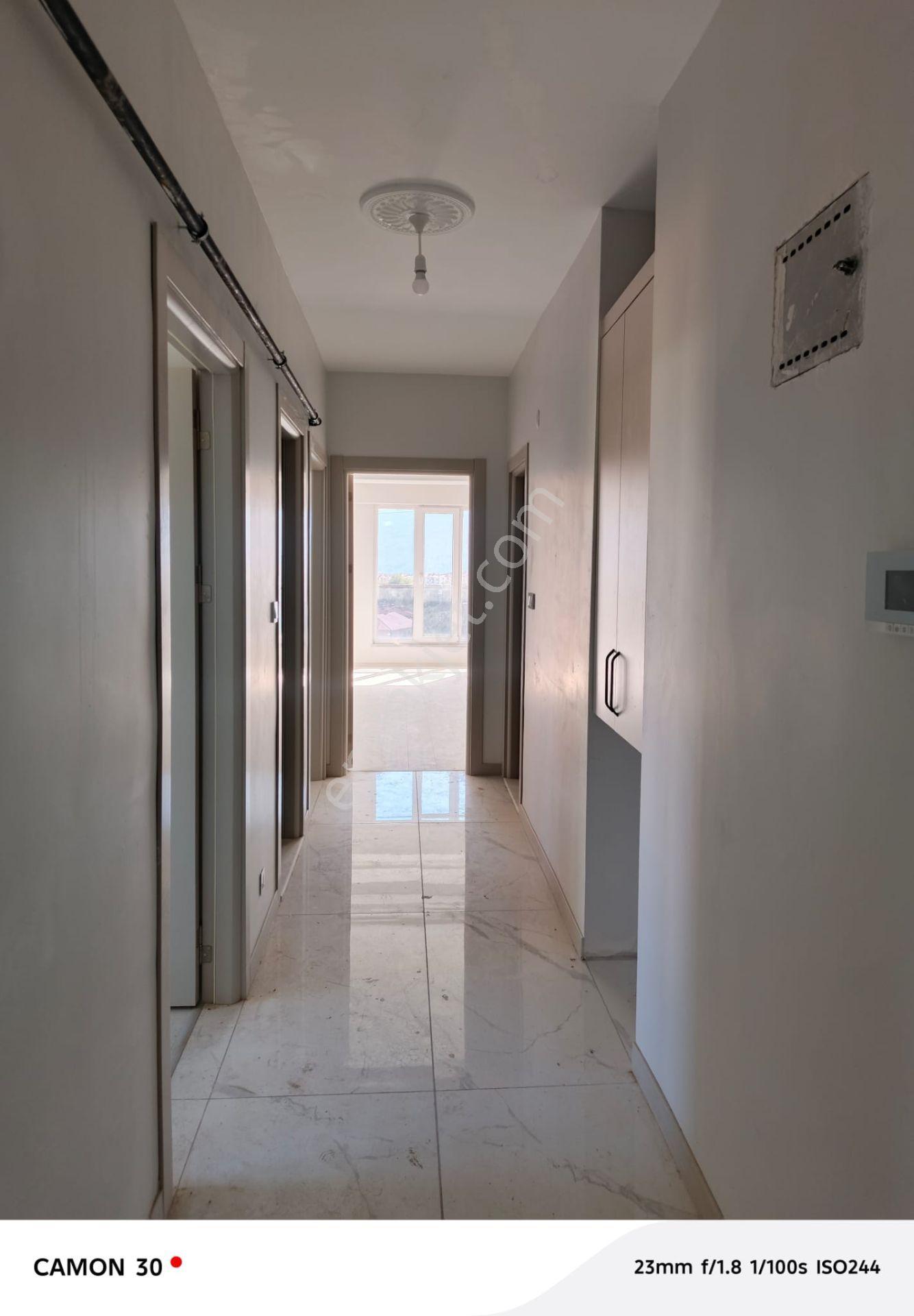 Yunusemre Mah.kemerköprü Altında 2+1 Satılık Daire — fotoğraf 4