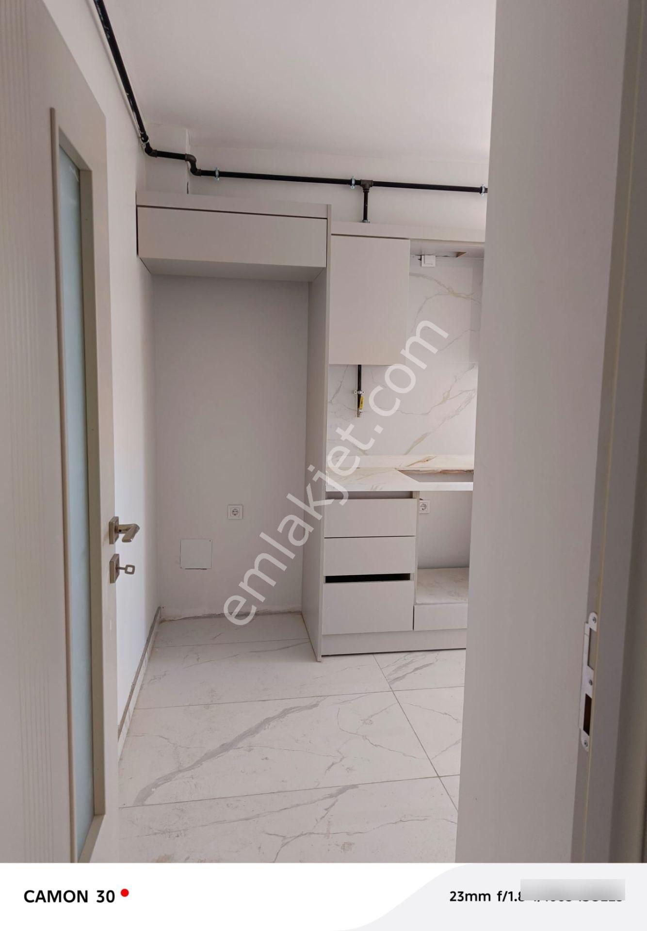 Yunusemre Mah.kemerköprü Altında 2+1 Satılık Daire — fotoğraf 6