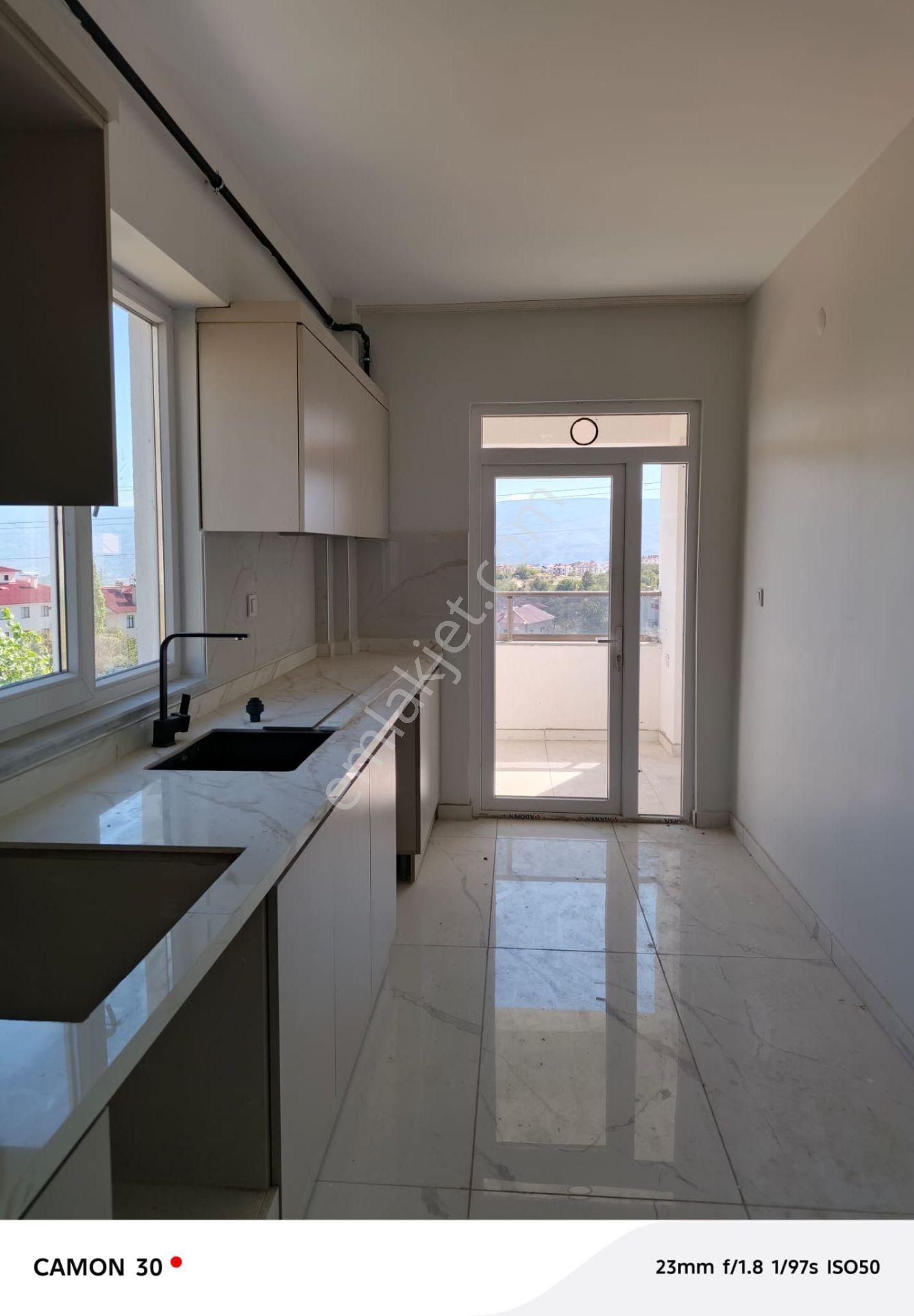 Yunusemre Mah.kemerköprü Altında 2+1 Satılık Daire — fotoğraf 7