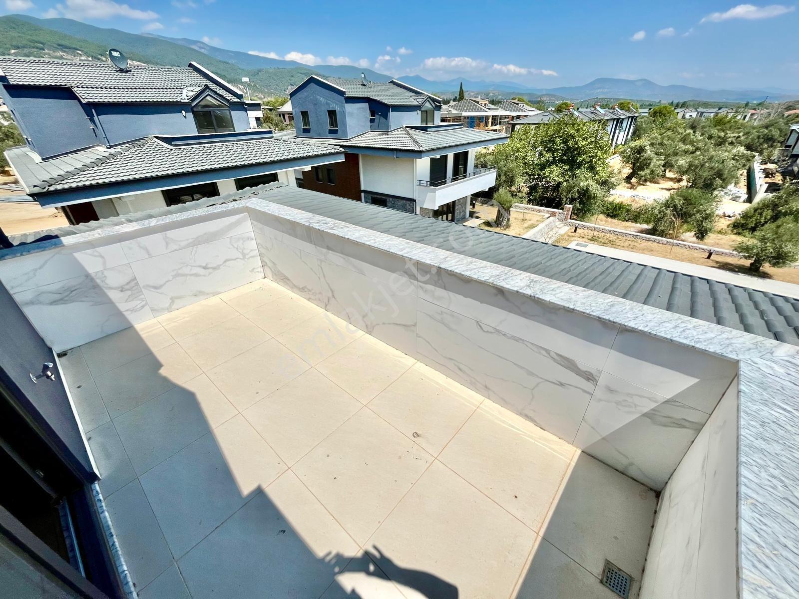 Gümüş'den Güre'de 250m² Arsa İçinde Havuzlu Muhteşem Lux 3+1 Villa — fotoğraf 9