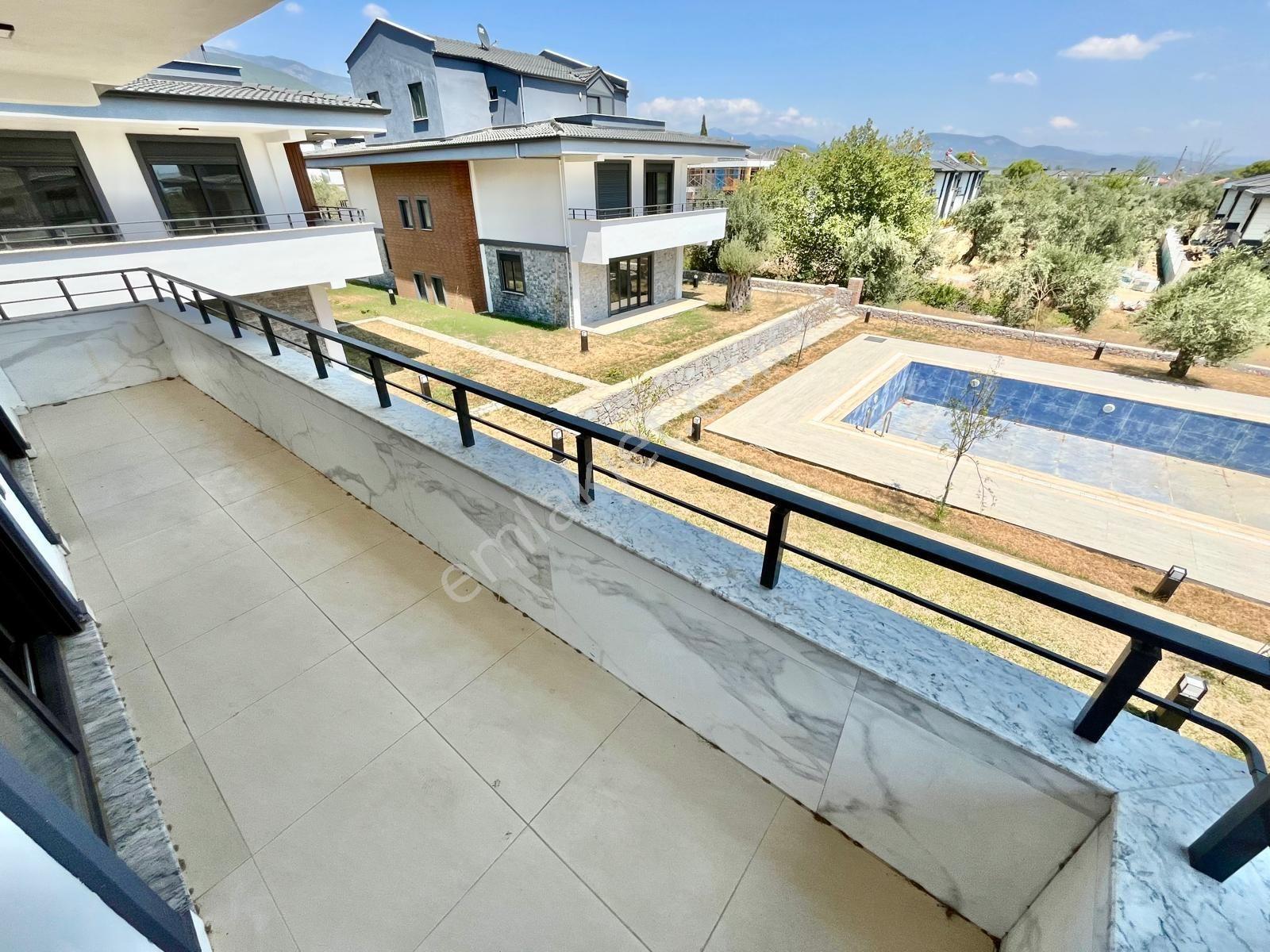 Gümüş'den Güre'de 250m² Arsa İçinde Havuzlu Muhteşem Lux 3+1 Villa — fotoğraf 18