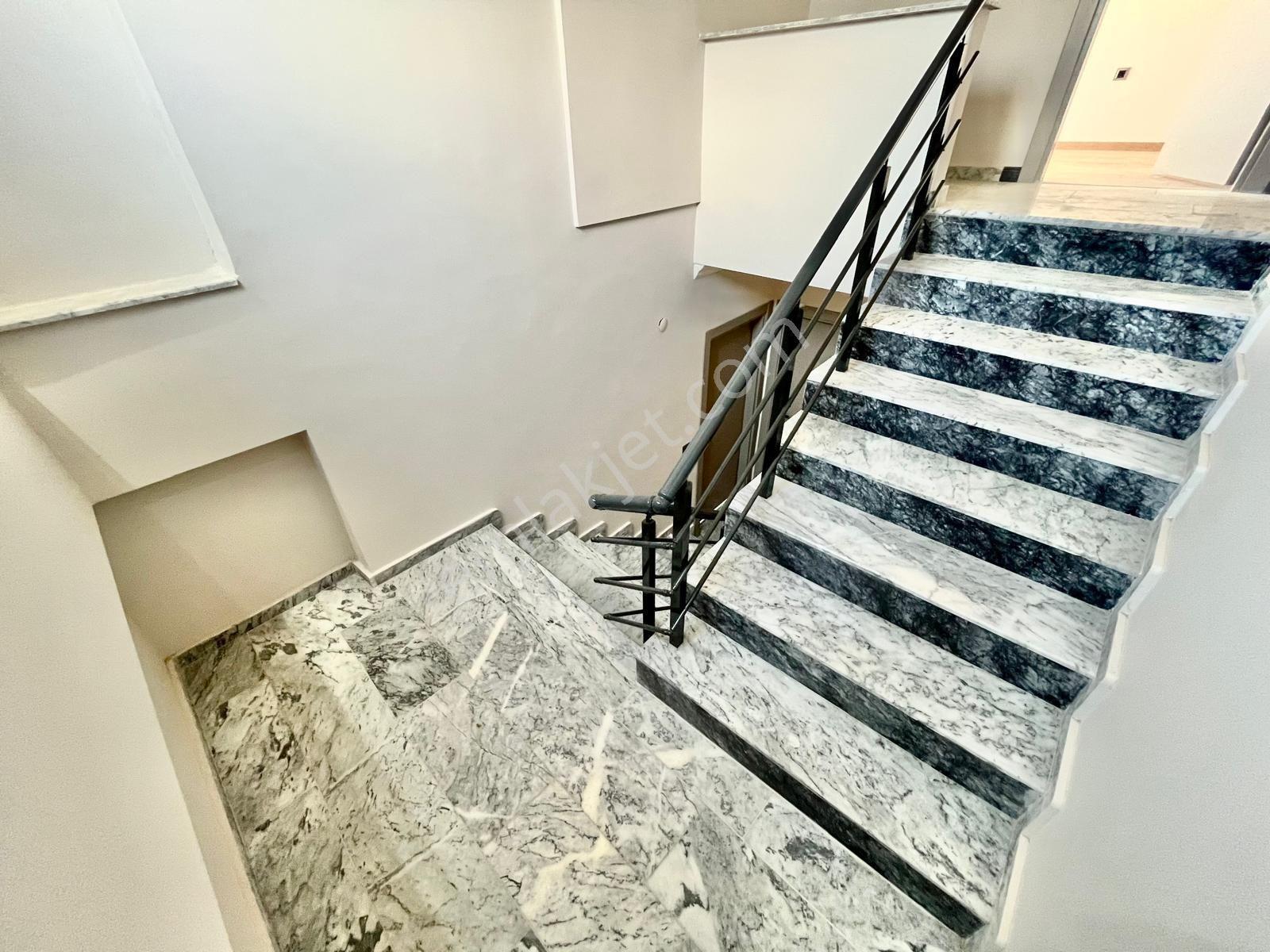Gümüş'den Güre'de 250m² Arsa İçinde Havuzlu Muhteşem Lux 3+1 Villa — fotoğraf 30